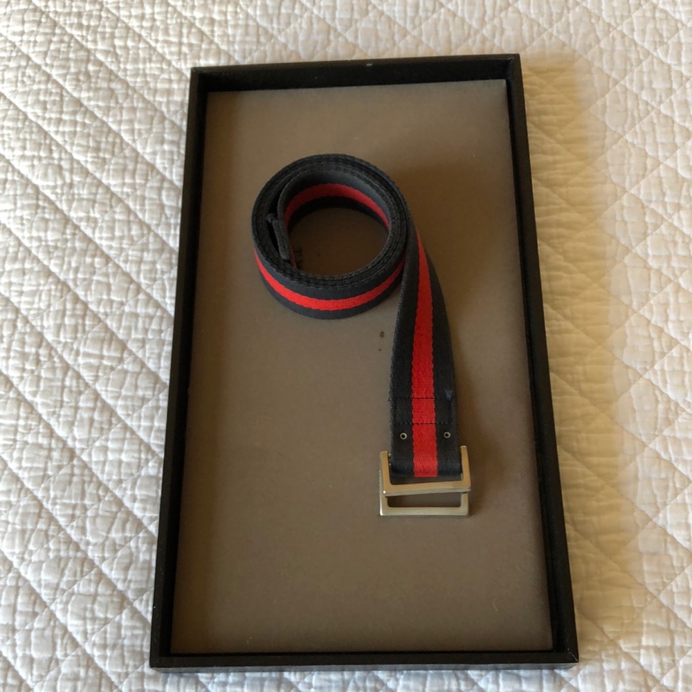 Men’s red and blue woven adjustable belt